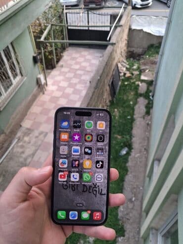 ikinci el iphone 10: IPhone 15, 256 GB, Qara, Face ID — 7