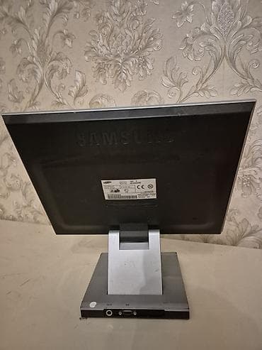 ikinci el monitör: Samsung SyncMaster 152B Monitor İŞLƏMİR. Ehtiyat hissesi kimi — 4