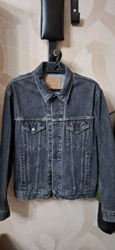 Pencəklər: Levi’s marka cins gödəkçə - Klassik Levi Strauss & Co. dizaynı — 2