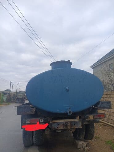 Коммерческий транспорт: Su/yanacaq daşıyan xüsusi texnika – mavi rəngli metal sisternli yük — 1