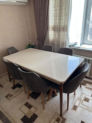 mebel materialı: F99Masa dəsti satılır 360₼. ³⁰6 oturcağı var.Ünvan — 1