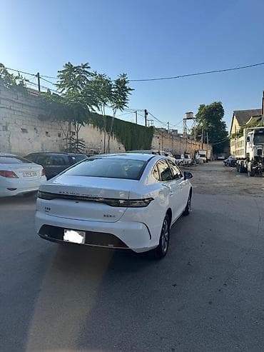Продажа авто: BYD Qin Plus DM-i sedan – plug-in hibrid Xüsusiyyətlər: - Kuzov: 4 — 1