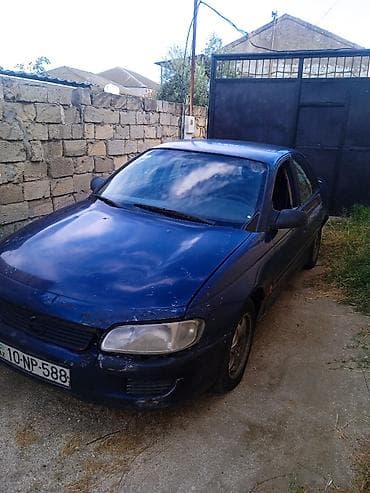 Opel Omega: 2 l | 1997 il 278998 km Sedan — 4