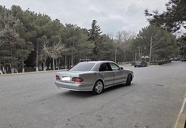 mersedes 190 ehtiyat hissələri: Mercedes-Benz E-Class sedan (W210, gümüşü rəng) Xüsusiyyətlər: - — 6