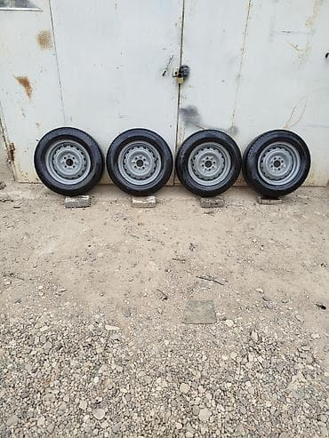 Tekerler 4 de tep teze qalib az islenib.Ela veziyyatdedir.Diskilerde