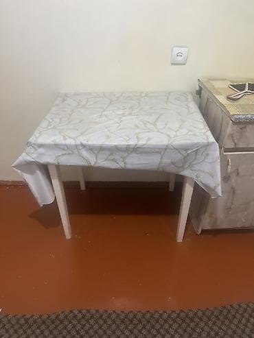 Mətbəx masası, İşlənmiş, Açılmayan, Dördbucaq masa