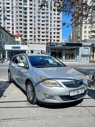 Opel Astra: 1.3 l | 2011 il Universal