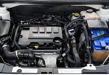 cruz radiator: Chevrolet Cruze sedan – ağ rəng, şəhər və magistral üçün rahat və — 8
