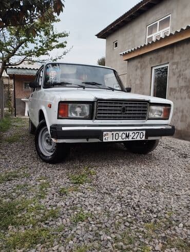 ваза стеклянная прозрачная высокая без узора: VAZ (LADA) 2107: 1.6 l | 1995 il 2410000 km Sedan — 6