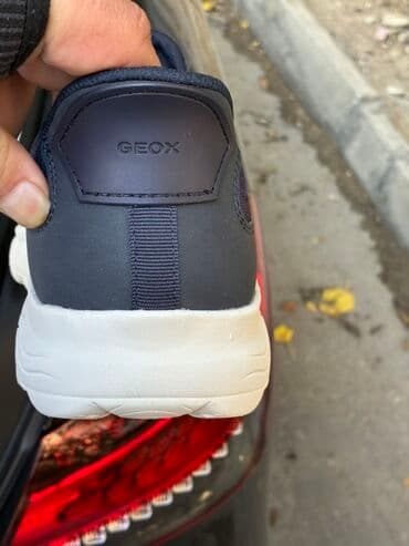 Çaydanlar: GEOX Respira kişi idman ayaqqabısı - Rəng: tünd göy (üst hissə), ağ — 3