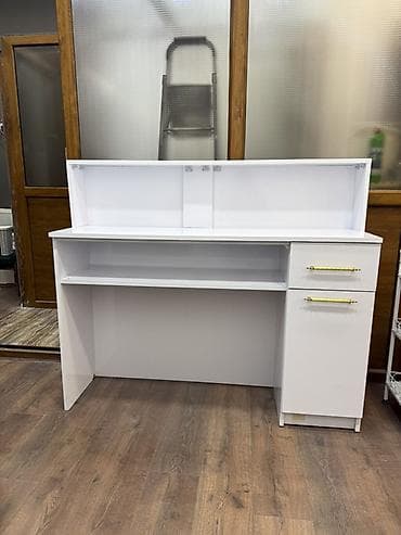 sendivic panel: Resepsion masası – modern dizayn - Rəng: ağ, qızılı dekor xətləri ilə — 2