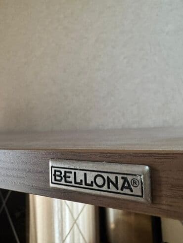 rəf vitrinləri: Qapalı dolab vitrini, İşlənmiş — 2