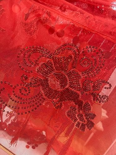 paltar xoncalari: Xına üçün, baş örtüyü, şal, elcekler, ve bel bağı. Her biri ideal — 7