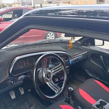 ваза стеклянная прозрачная высокая без узора: VAZ (LADA) 21099: 1.5 l | Sedan — 6