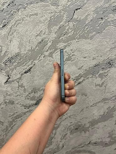 iphone adapder: IPhone 5, 16 GB, Qara — 6