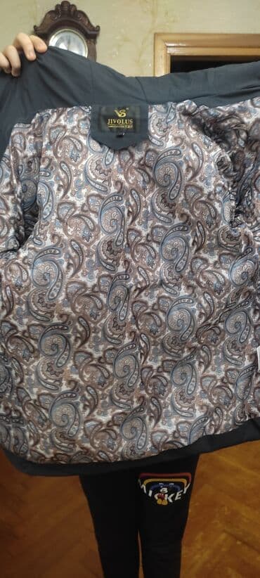 qara hicab: Qara gödəkcə yeni kimidir. Heç bir problemi yoxdur. S 36 razmerdi — 4