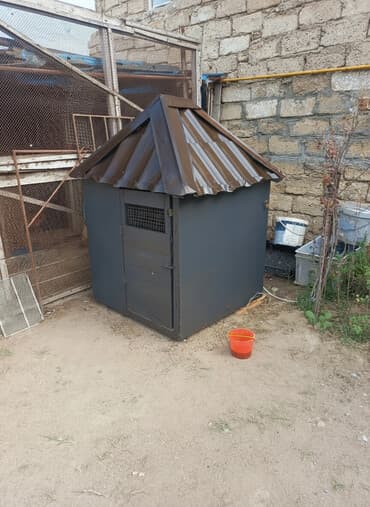 Metall konstruksiyalı quşxana/kümes - Material: qalın metal gövdə