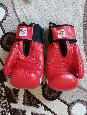 İdman oyunları: Boks əlcəkləri – Venum, qırmızı rəng - Brend: Venum - Tip: boks — 2