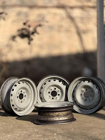 melber disk satilir: İşlənmiş Disk VAZ (LADA) R 13, 4 Boltlu — 1