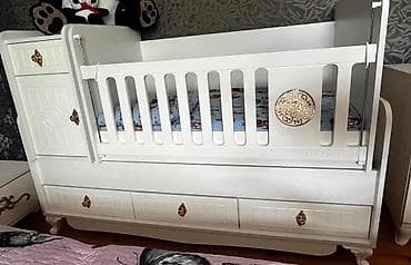 Oğlan və qız üçün, Dördbucaq, Beşik, Matras ilə, Yellənmə mexanizmsiz