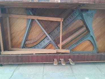 gitara sim: Məhsul: Akustik pianino (upright) Xüsusiyyətlər: - Korpus: tünd — 3