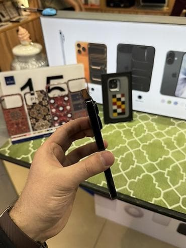 ipad min 5: IPhone 16 Pro Max, 256 GB, Black Titanium — 7