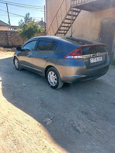 yarasa spoyler: Honda Insight: 1.3 l | 2014 il Hetçbek — 5