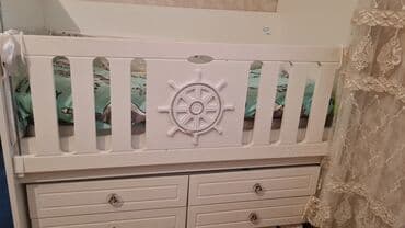 Oğlan və qız üçün, İşlənmiş, Dördbucaq, Beşik, Dəst ilə, Matras ilə, Yellənmə mexanizm ilə