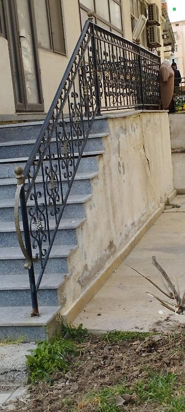 bağ yelləncəyi: Kataloqlar müxtəlifdir . Resotka 1-kv 35 AZN başlayır . Məhəccər 1-kv — 10