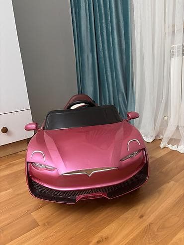 Uşaq üçün elektrikli maşın – iri ölçülü, parlaq çəhrayı rəngdə — 2