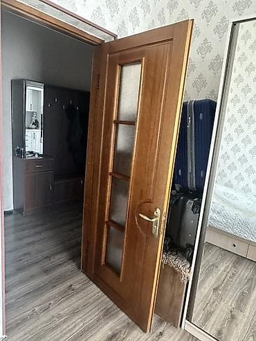 2107 qapi: Taxta otaq qapısı Təmiz fıstıq qapılar əla vəziyyətdədir. Real — 3