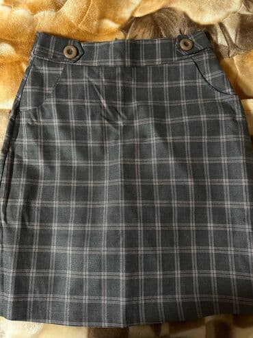 Donlar: Türkandan alınıb
Yenidir heç geyinilməyib
42-44 ölçüdür
Bakı şəhəri — 1