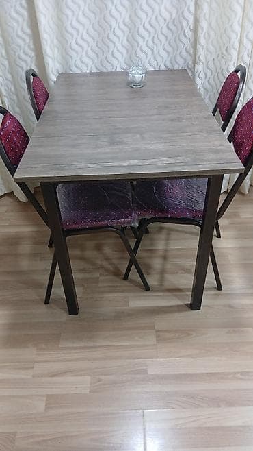 Mətbəx üçün, Dördbucaq masa, 4 stul