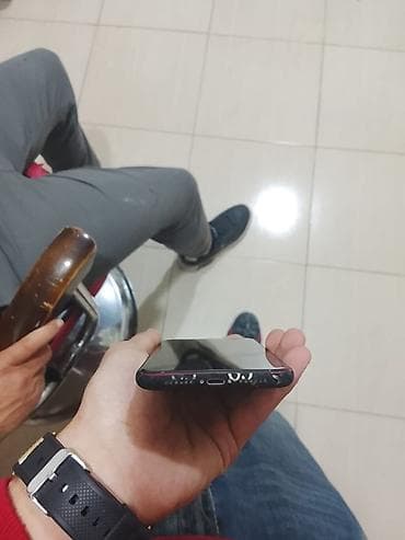 ayfon 11 zəngi: Qırmızı, Qırıq — 4