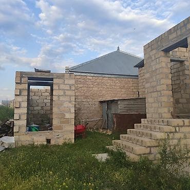 basavik satisi: Gəncə şəhəri Gülüstan qəsəbəsində satılır ev real alıcıya cüzi endirim — 4
