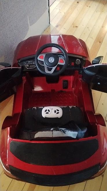 Uşaq üçün elektrik maşınları: Uşaq üçün elektrikli minik avtomobili – Mercedes üslubunda, qırmızı — 4