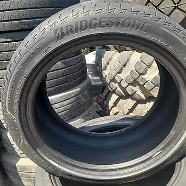 teker 17: İşlənmiş Şin Bridgestone 235 / 45 / R 18 — 2