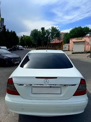 bmv maşın: Mercedes-Benz E-Class: 2.2 l | 2007 il Sedan — 6