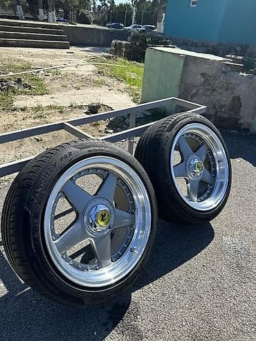 Çatsız svarkasız ideal vəziyyətdə. Universaldır bir çox maşına