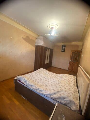 9 mkr kirayə evlər: 4 otaqli menzil sumqayit şeher 12ci mikrorayonda yerlesir,orta — 10