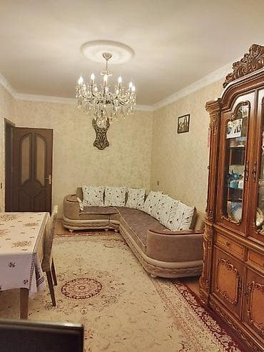 Sumqayıt şəhəri 9-cu mkr Leninqrad layihəli binanın 5/4 mərtəbəsində — 8