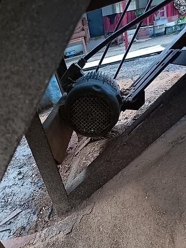 taxt doşəkləri: Ağac emalı üçün stasionar diskli dəzgah - Güclü elektrik mühərriki — 2