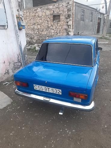 yan guzguler: VAZ 2101 “Jiquli” sedan - Kuzov: 4 qapılı sedan, mavi rəng - — 3