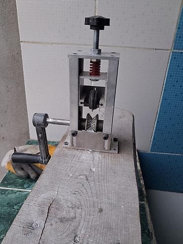 makasin a klass: Kabel soyan 50azn Zire 8300 leli Metal kabel/naqil soyucu əl tipli — 1