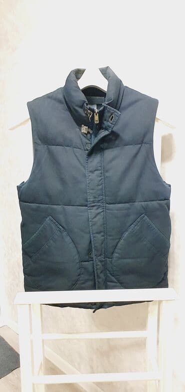 женские спортивные жилеты: H&M firması. M razmer — 2