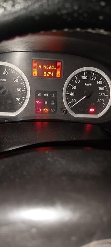 istilik radiator: Renault 5 : 1.6 l | 2012 il 415000 km Sedan — 5