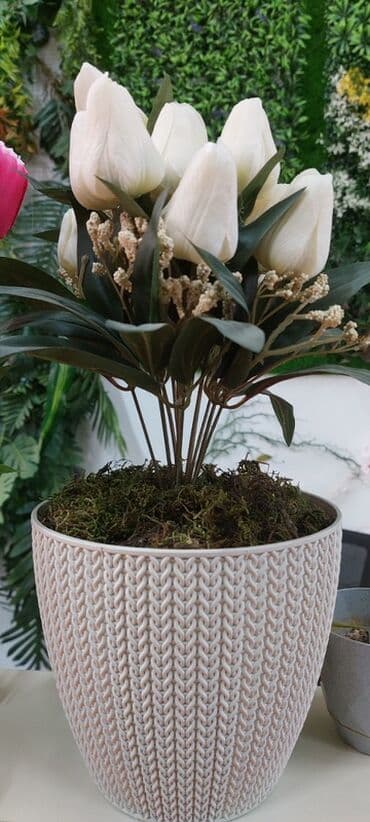 lalə gulu: Məhsul: Süni gül buketləri və kompozisiyalar Təsvir: - Realistik — 7