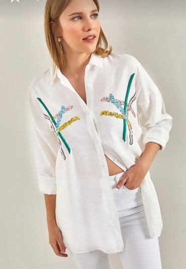 женские пляжные шлепанцы: Ağ rəngli qadın köynəyi – uzun, rahat kəsim - Klassik düyməli yaxalıq — 3