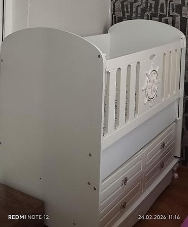 Beşiklər: Oğlan və qız üçün, Dördbucaq, Beşik, Yellənmə mexanizm ilə — 4