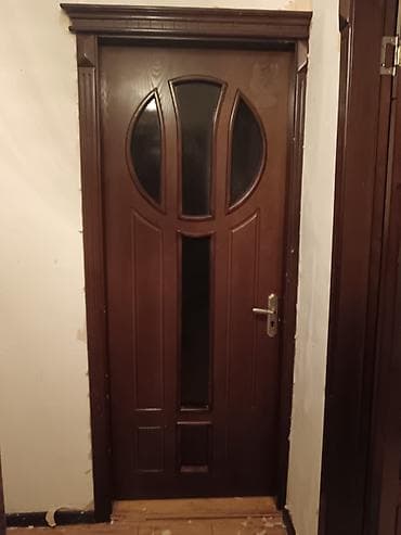 çilçıraqların qiyməti: Qapılar yaxşi vəziyyetdedir.Demək olar təzədən seçilmir.Bu qapıdan 3 — 1